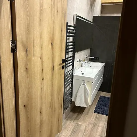 Dworek * Biala Gora